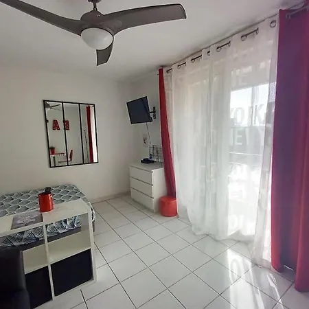 Apartment Costieres Climatise Parking Gratuit Lave Linge Loggia