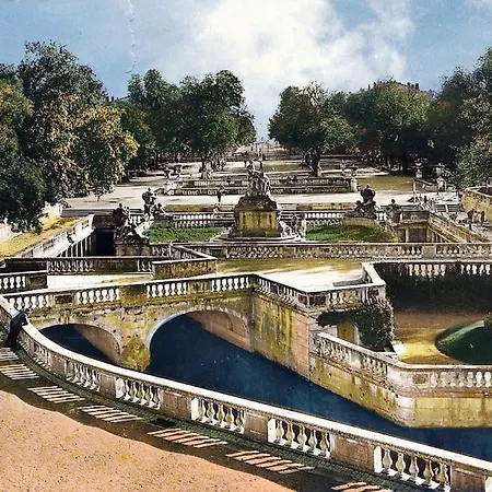 Costieres Climatise Parking Gratuit Lave Linge Loggia Apartament Nîmes